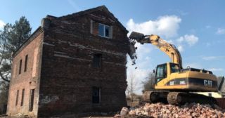 Демонтаж кирпичного дома Киселёвск, цена от 2937 руб.